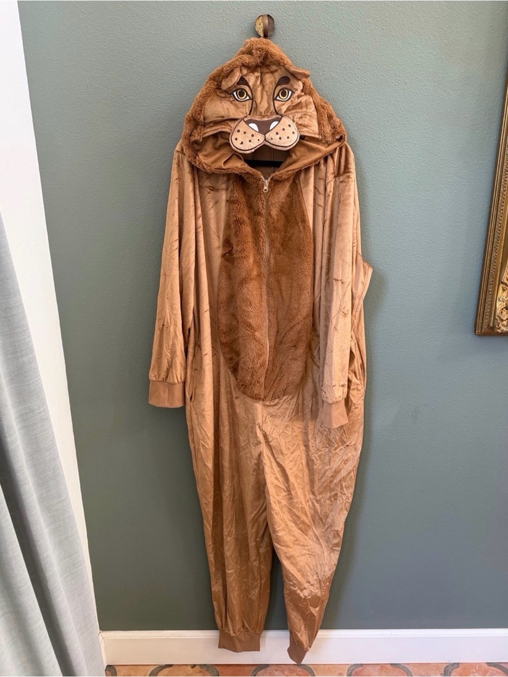 Spirit Halloween Adult Lion Suit Unisex Sz L/XL So Soft